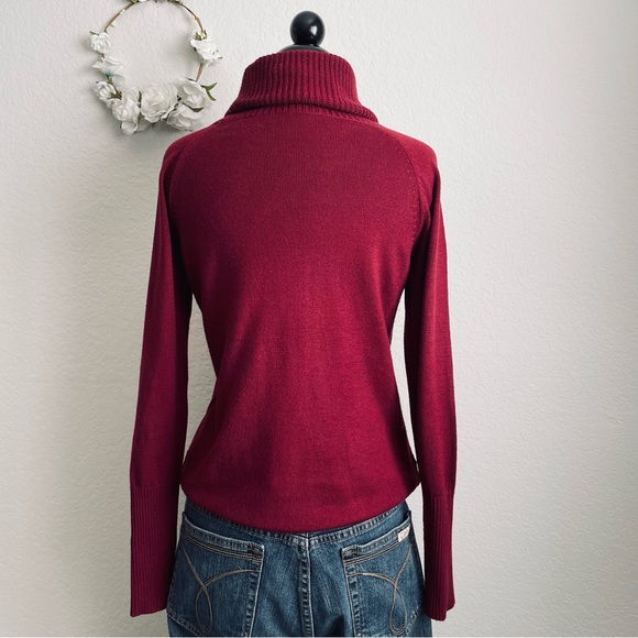 LOFT Burgundy Turtleneck - Picture 7 of 8